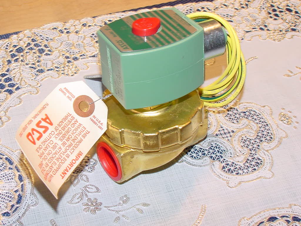 Asco RedHat 8220G409, 2-Way, Normally Closed, Solenoid Valve, Steam / Hot Water
