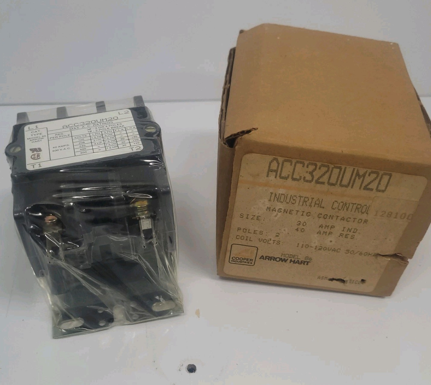 NEW OLD STOCK Arrow Hart Cooper ACC320UM20 30Amp Contactor 110-120V Coil 7357
