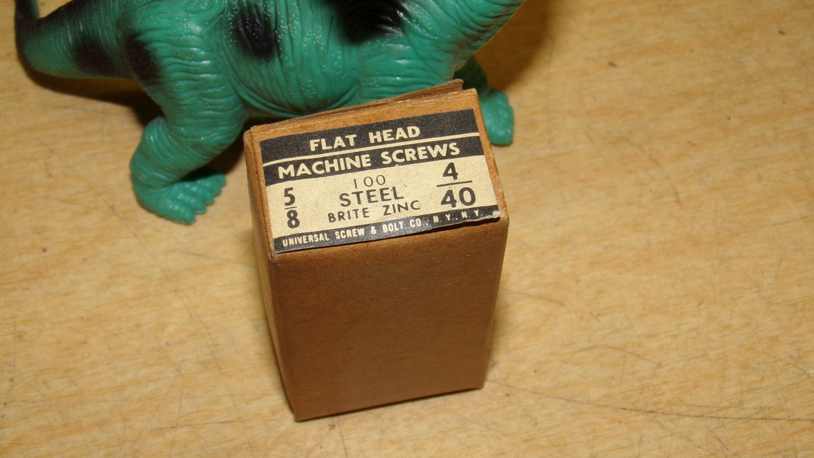 NEW Universal Screw & Bolt, Machine Screws, 1/2, 5/40, 100QTY *Free Shipping*