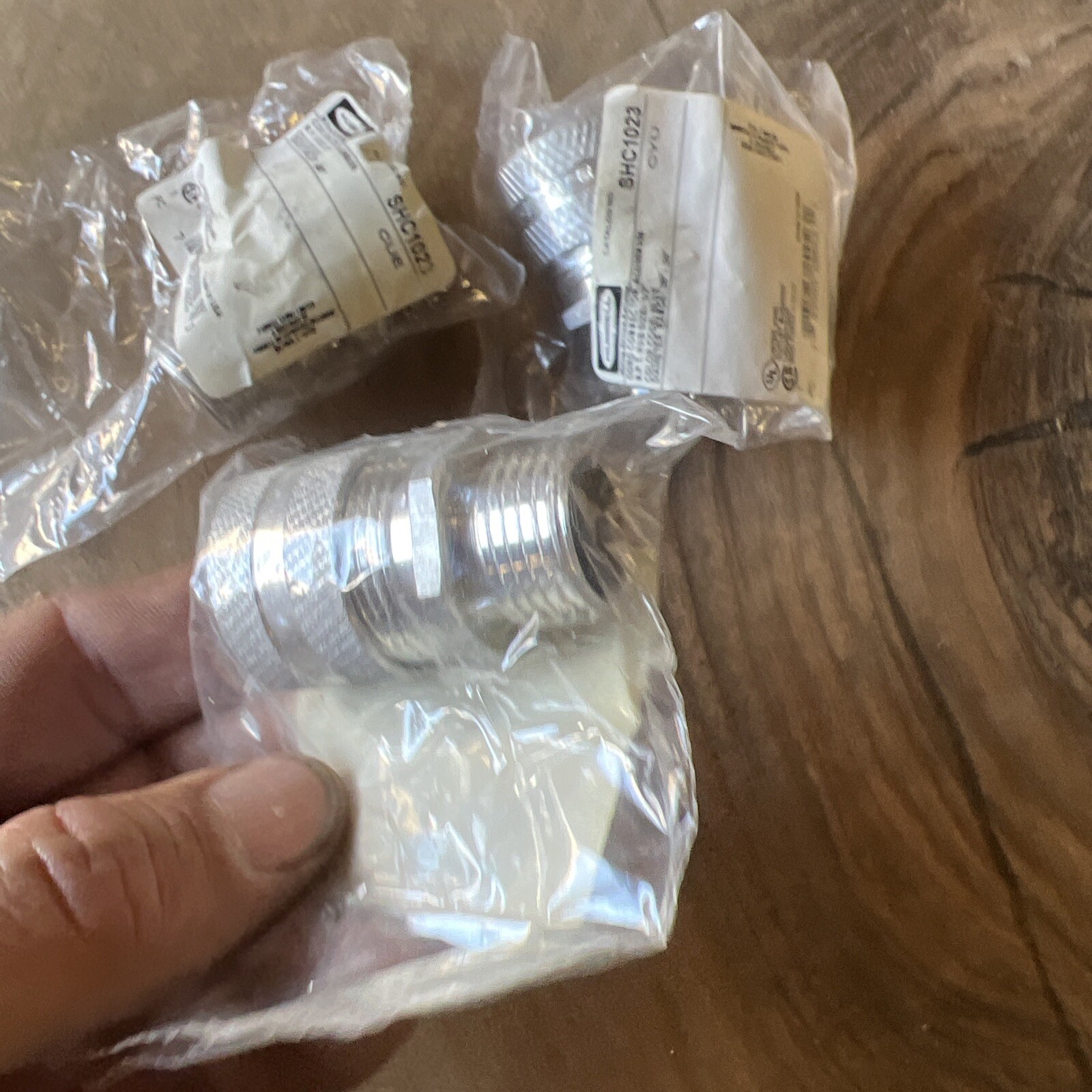 (3) Hubbell SHC1023 Cord Connector Aluminum Hub Size 1/2” Wiring Butt Splice