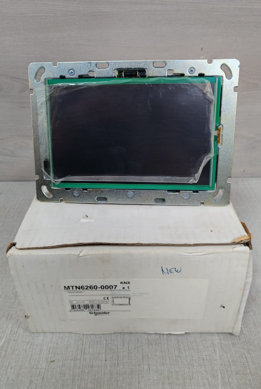 SCHNEIDER ELECTRIC MTN6260-0007 TOUCH PANEL 6″