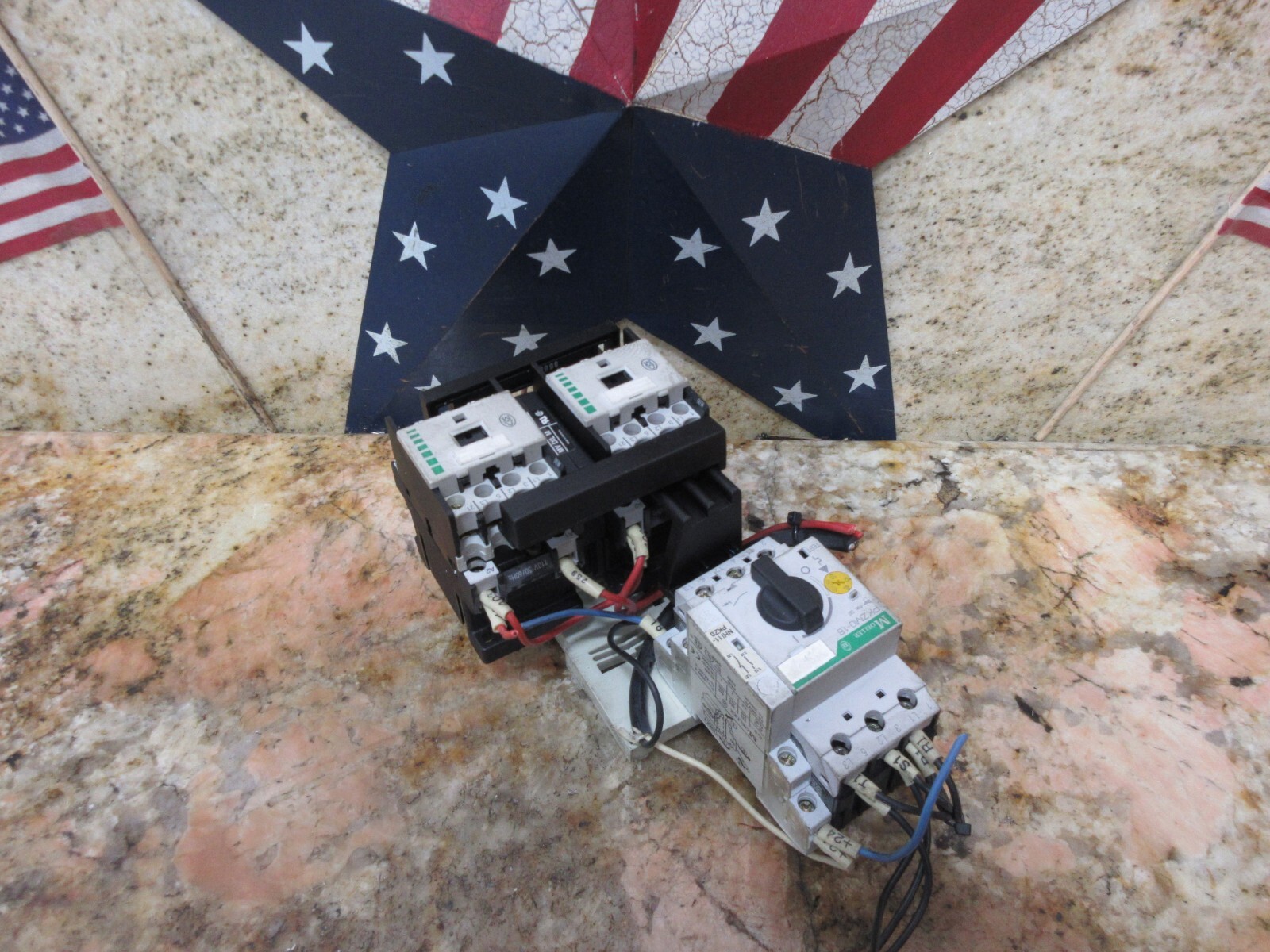 KLOCKNER MOELLER LOT OF CONTACTORS MV DIL M DIL00M-01 50/60HZ 6000V PKZM0-1.6
