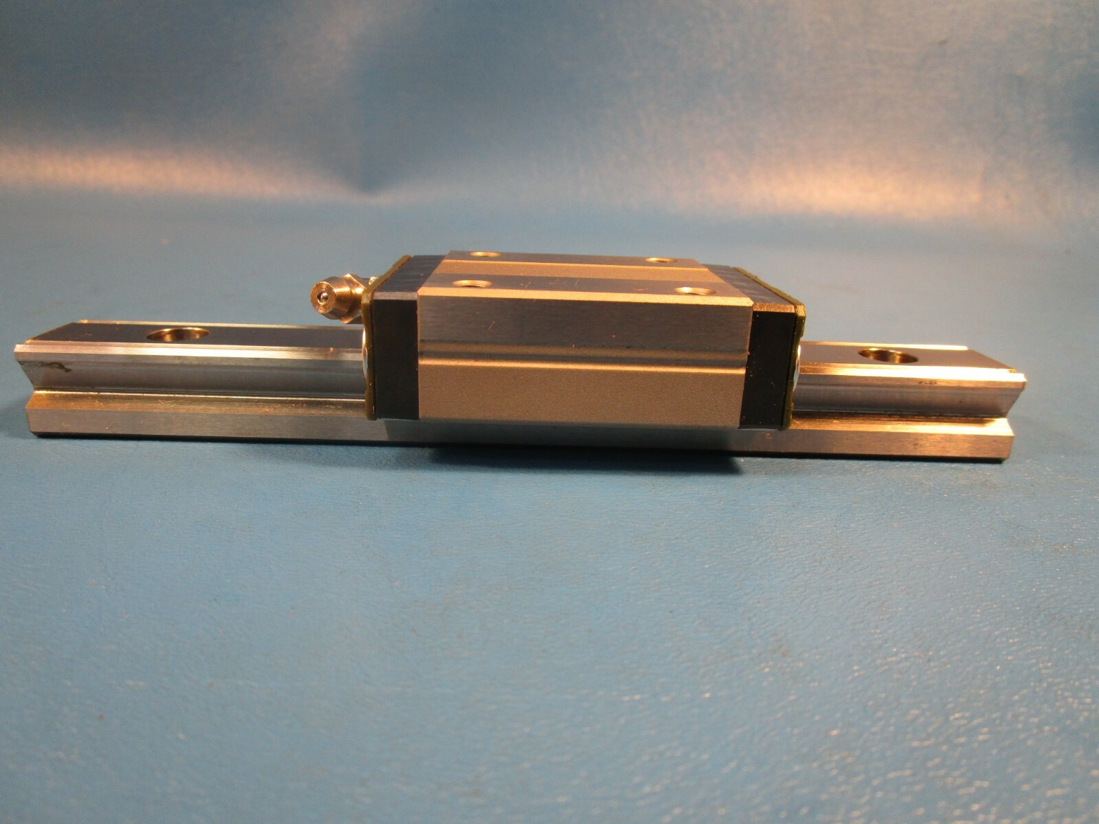 THK, SR20W1SS + 160L, One SR20W Linear Guide Block on a 160mm Rail
