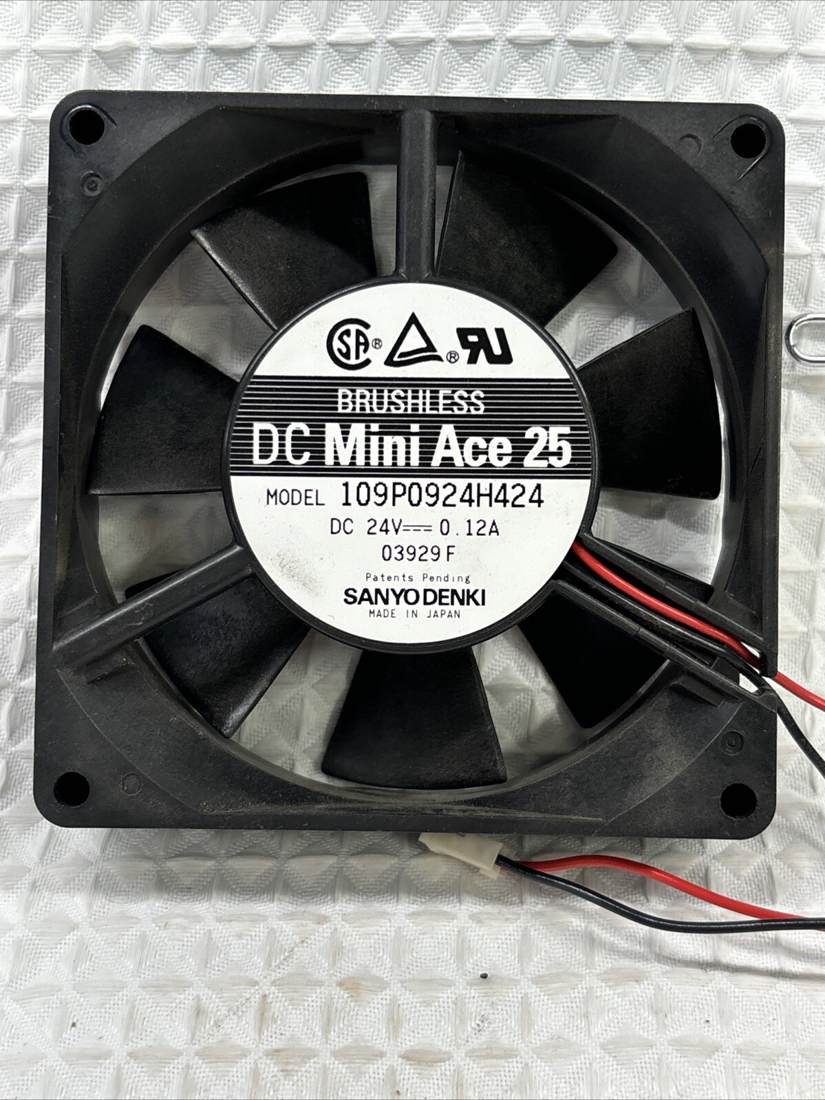 SANYO DENKI BRUSHLESS DC MINI AC 25 109P0924H424