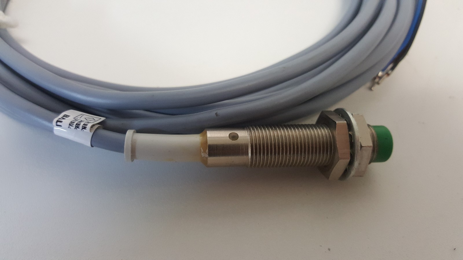 NEW OLD STOCK! BALLUFF INDUCTIVE PROXIMITY SENSOR BES-516-356DO-Y 8905