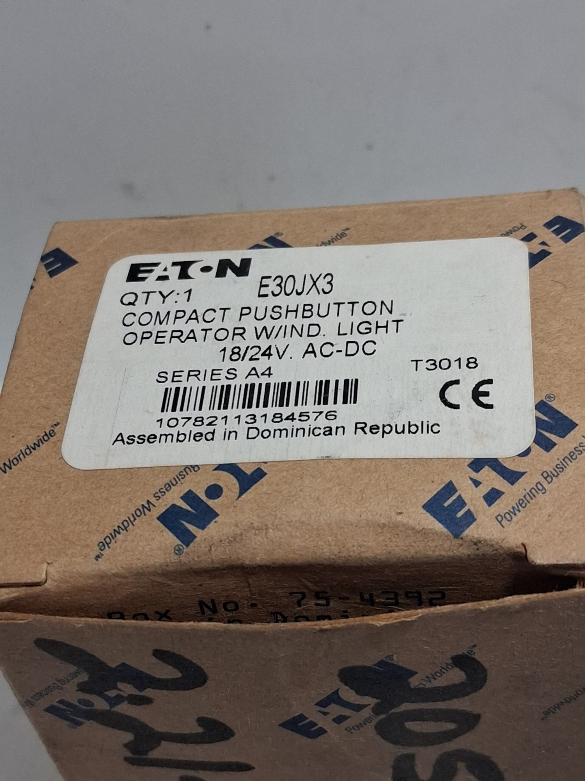 EATON E30JX3 COMPACT PUSHBUTTON OPERATOR W/IND. LIGHT 18/24VAC/DC NIB
