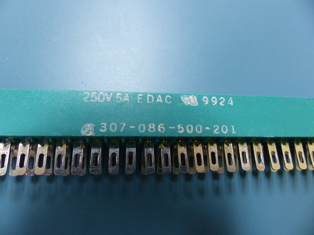 EDAC 307-086-500-201 Qty of 2 per Lot CARDEDGE LO PRO 86POS .156 GRN EDAC