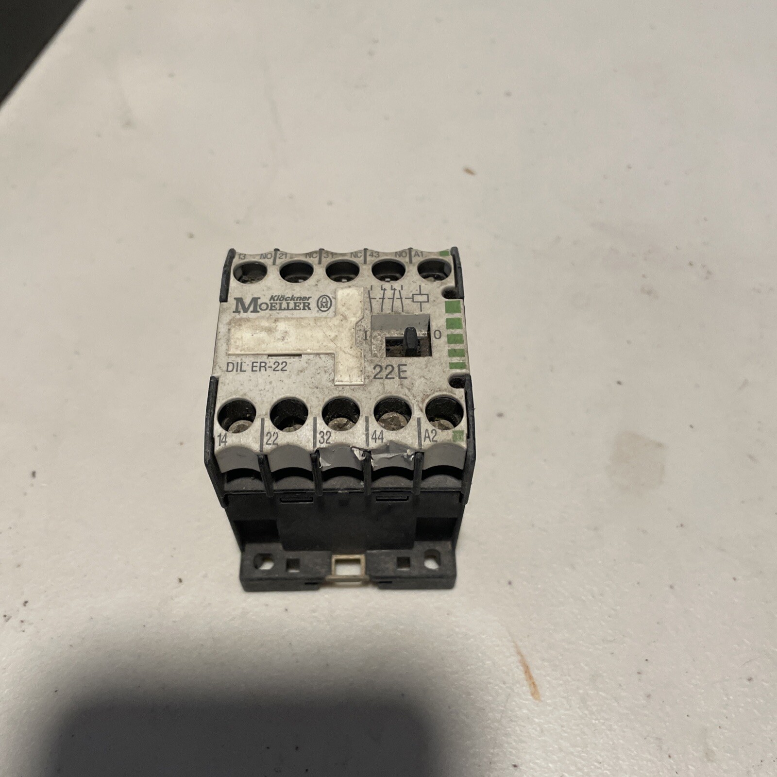 KLOCKNER-MOELLER DIL ER-22 CONTACTOR RELAY – 22E