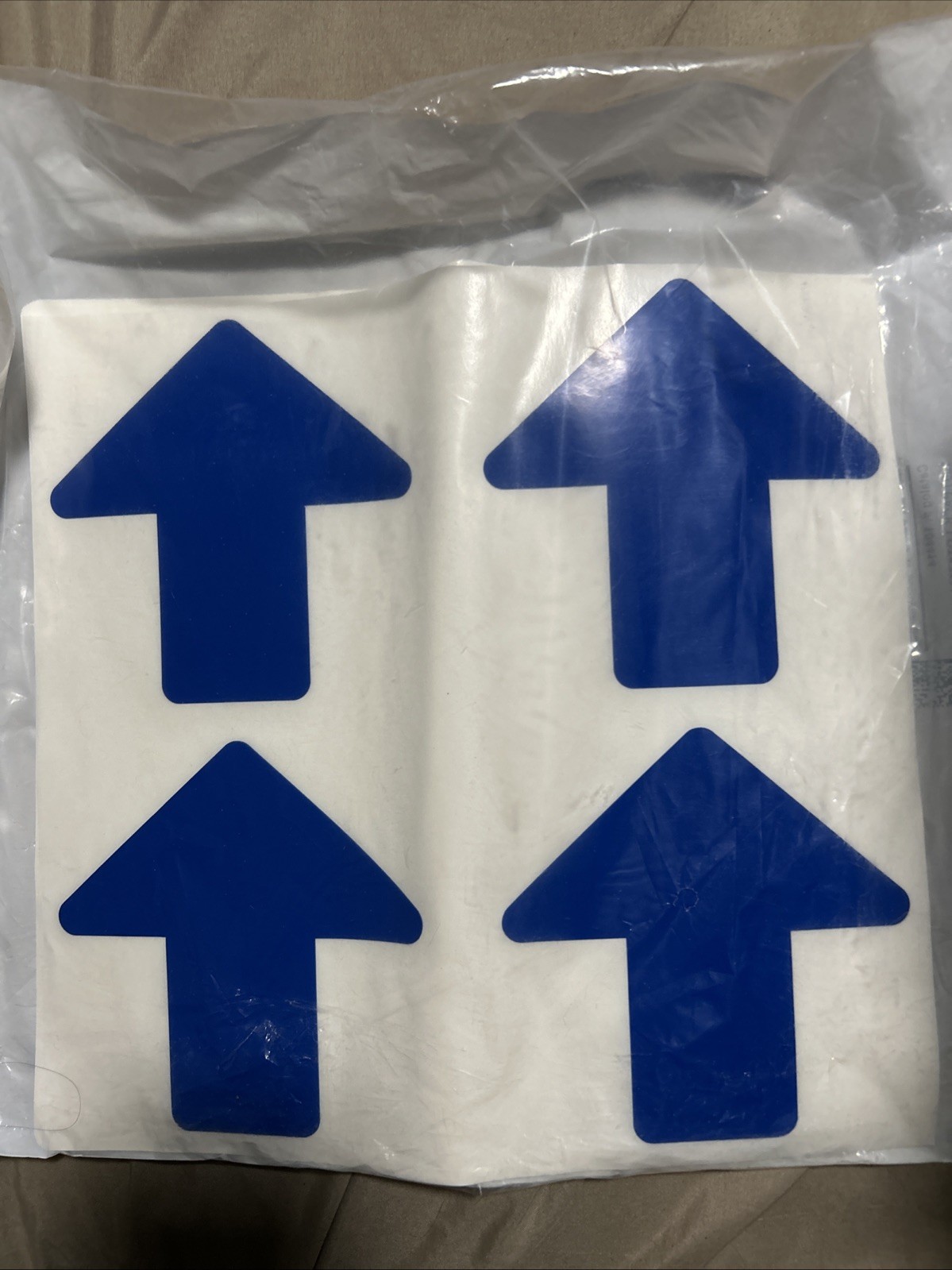 BRADY ToughStripe Pre-Spaced Arrows, BLUE, 5 in H x 2 in W (100 Blue Arrows)