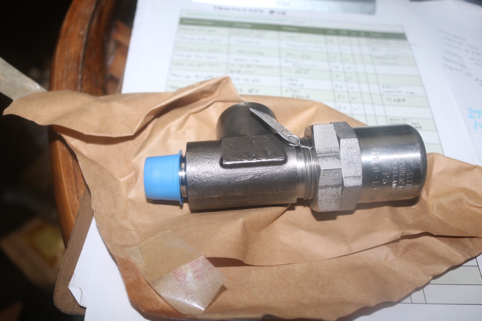 NOS Parker Teledyne Repub. hydraulic pressure relief valve 641B-13-1/2-28