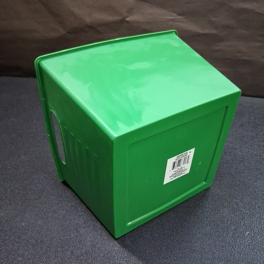 Pair of 10″ x 10″ x 7″ Plastic Green 2-Handle Square Storage Trays Boxes Bins