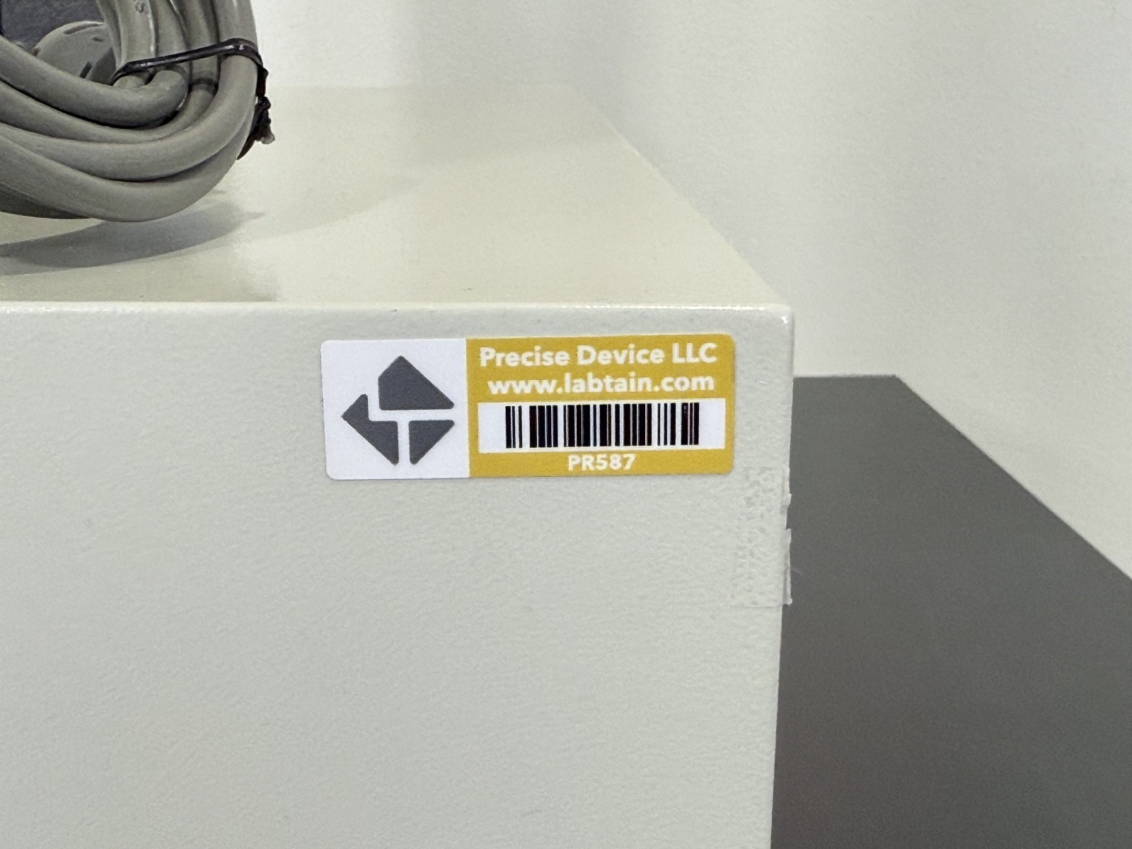 SHIMADZU AGS-J 10kN Universal Testing Machine Tensiometer W/ Software & Accessor