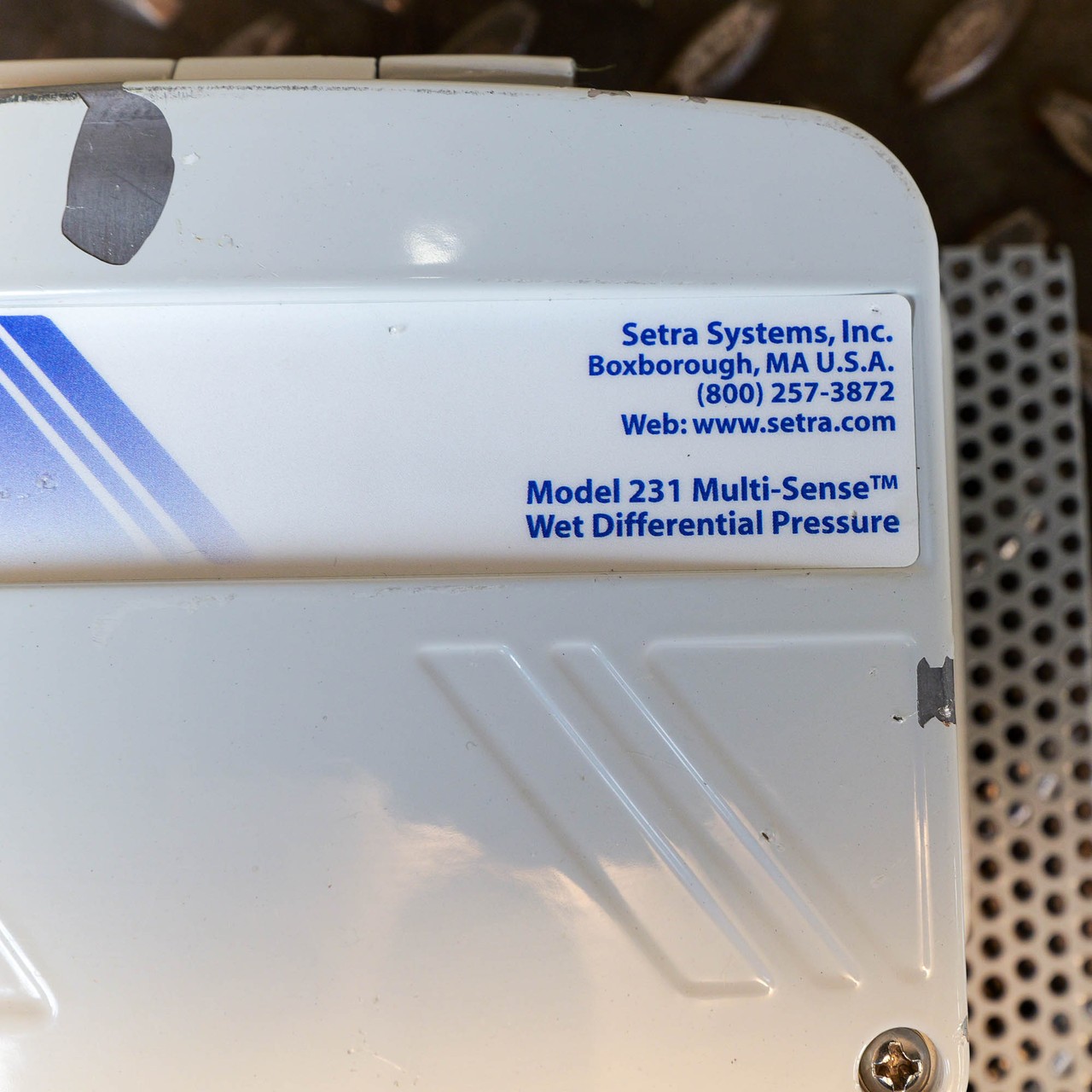 Setra 231MS1 Multi-Sense Wet Differential Pressure Transducer with Manifold