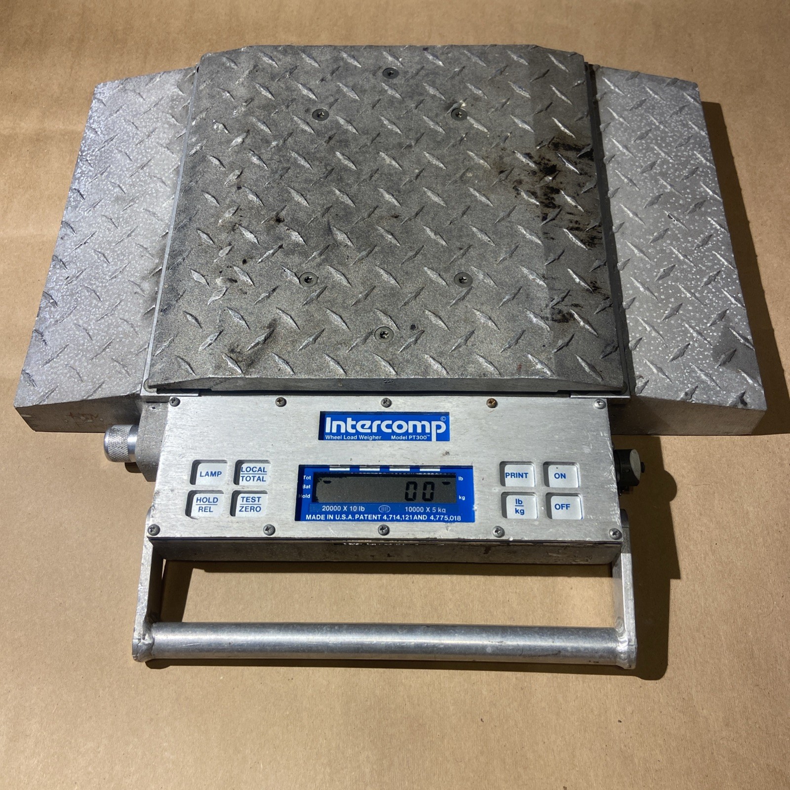 Intercomp PT300 Wheel Load Electric Scale 20,000 lb. Portable Aluminum Weighing
