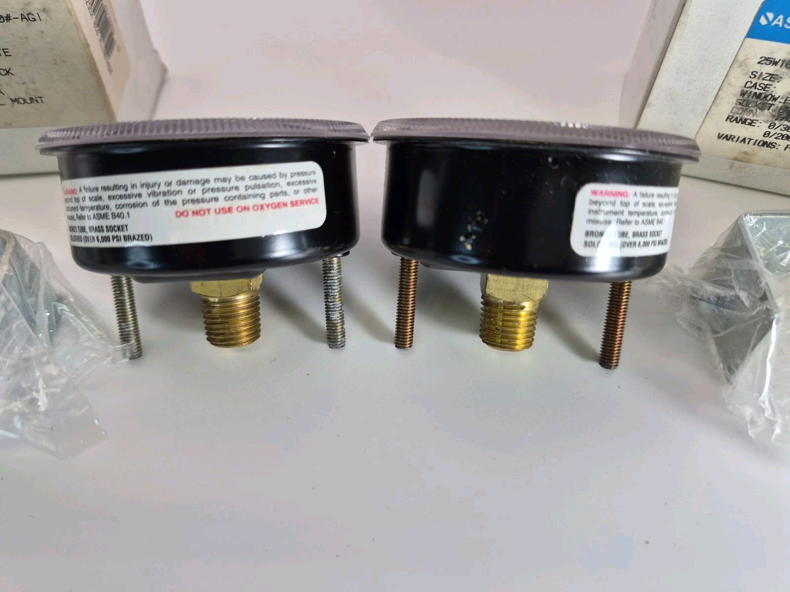 LOT OF 2 NEW ASHCROFT 2.5″ 30 PSI 1/4″NPT PRESSURE GAUGES 25W1001TH *USA 088-03