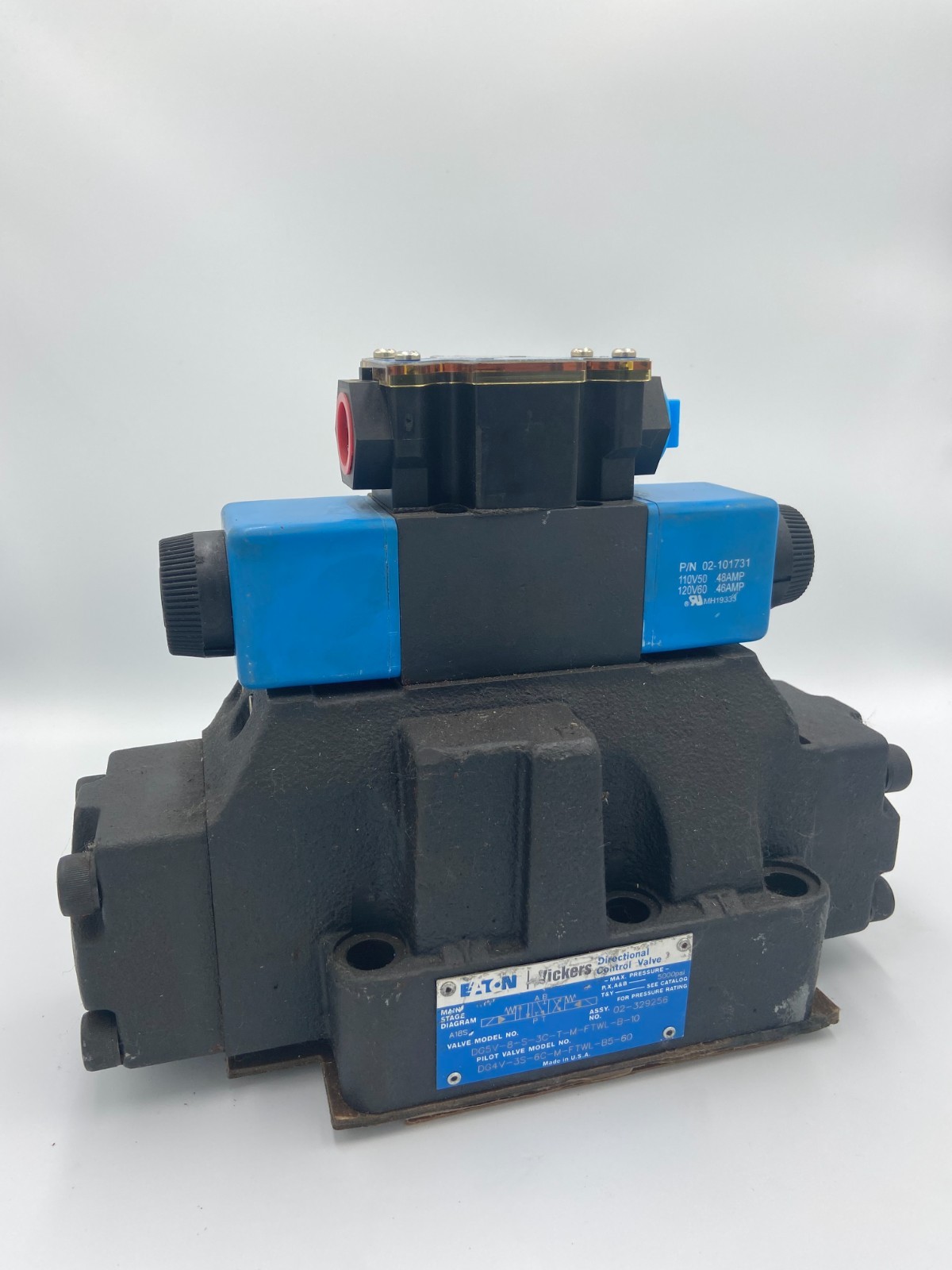 Vickers – Directional Control Valve- 02-329256, DG5V 8 S 3C T M FTWL B 10 New