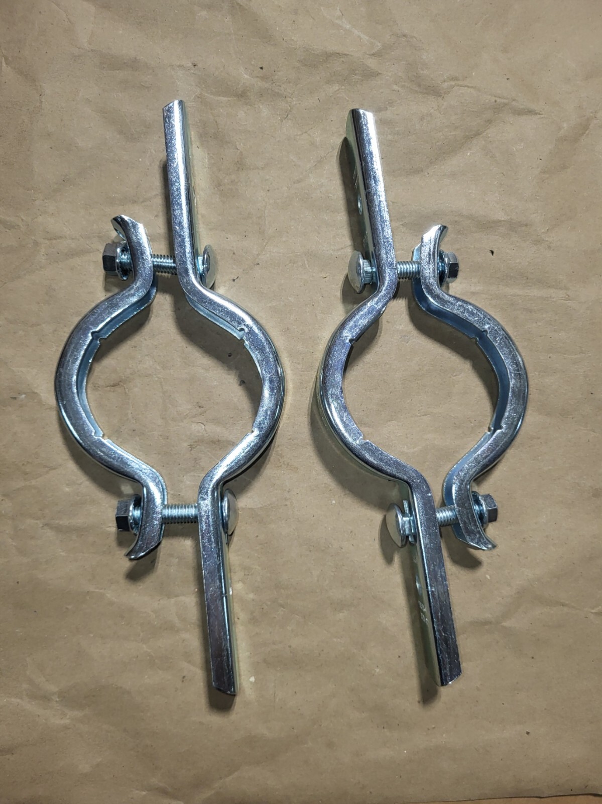 Lot of 2 NVENT CADDY EZR0250 Riser Clamps 2 1/2