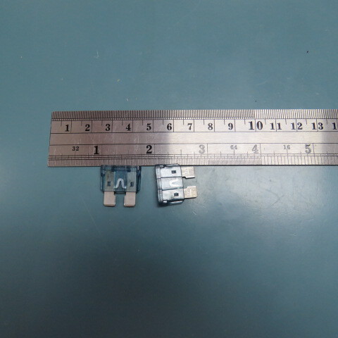 LITTLEFUSE 0257035.P Qty of 100 per Lot 35 A AC 32 V DC Fuse Automotive Require