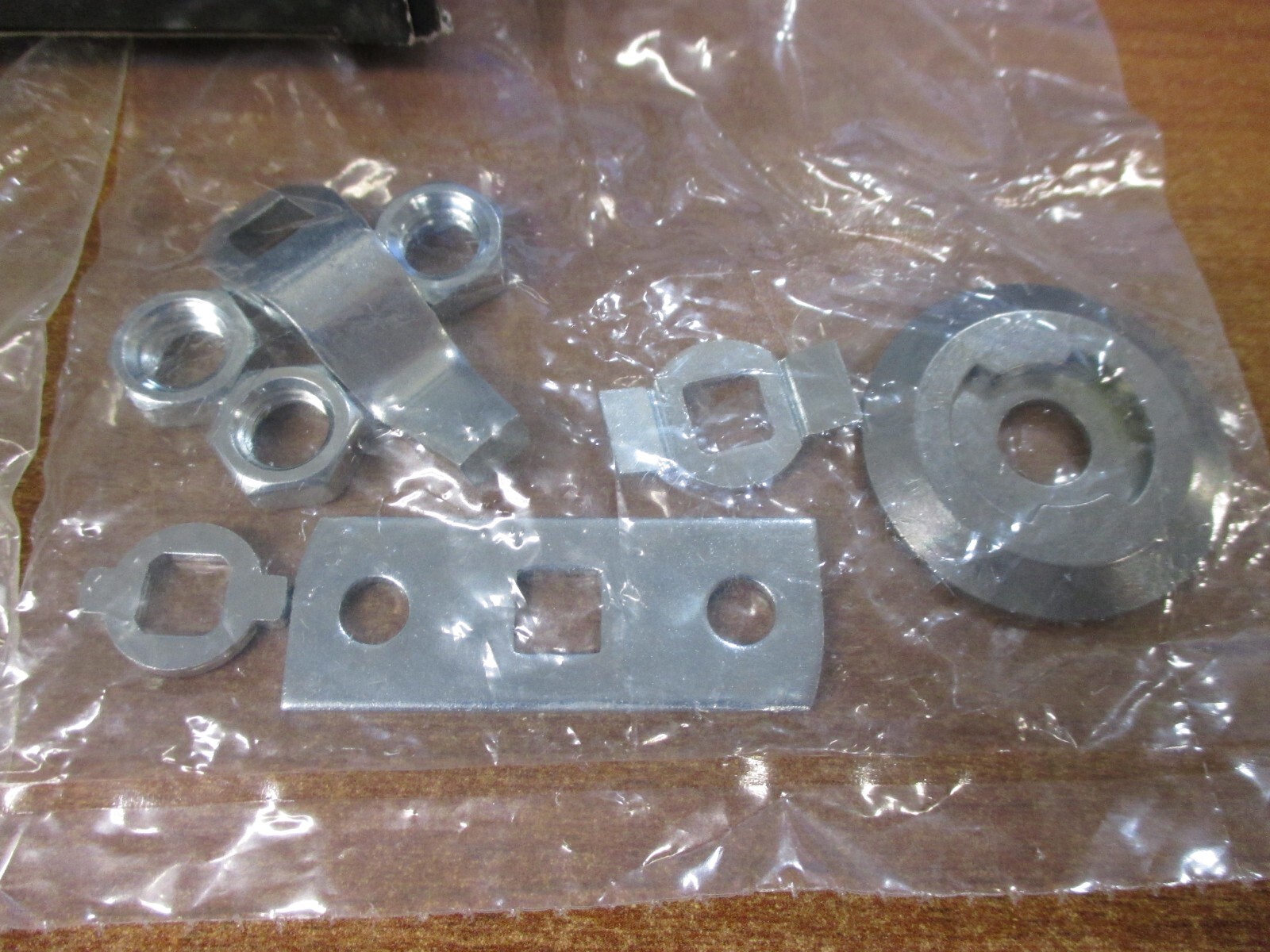 SOUTHCO 68-10-301-10 WIDE GRIP T HANDLE LATCH NEW