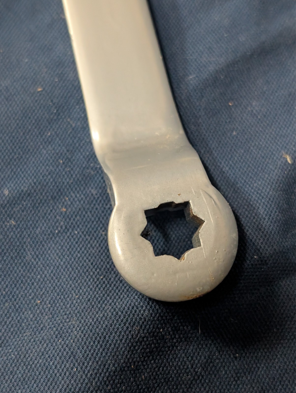 Norton 7500/Yale 4400 Left or Right Hand Door Closer, 689 Finish, Parts Missing!