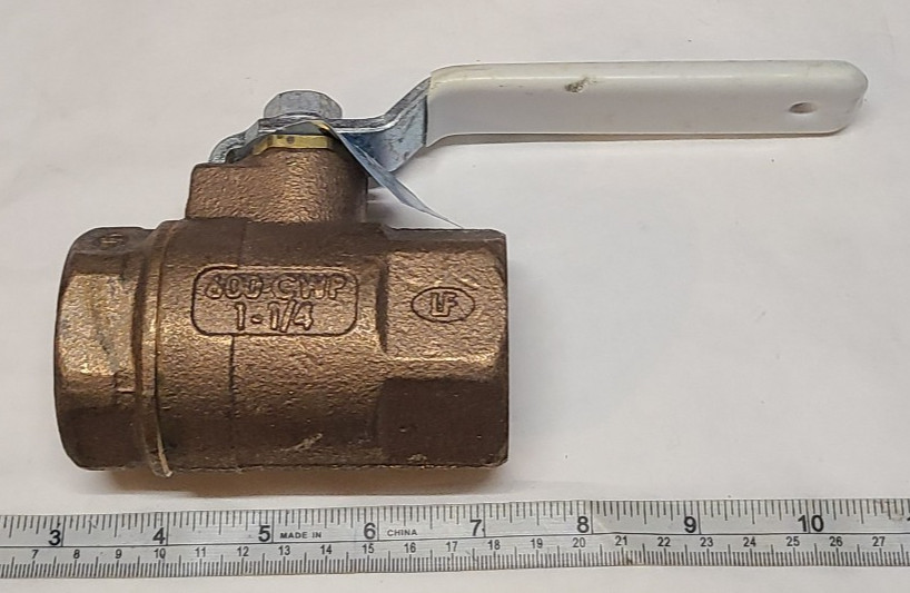 New Apollo 1 1/4″ Conbraco Bronze Ball Valve 600 CWP Model 70LF-106-01