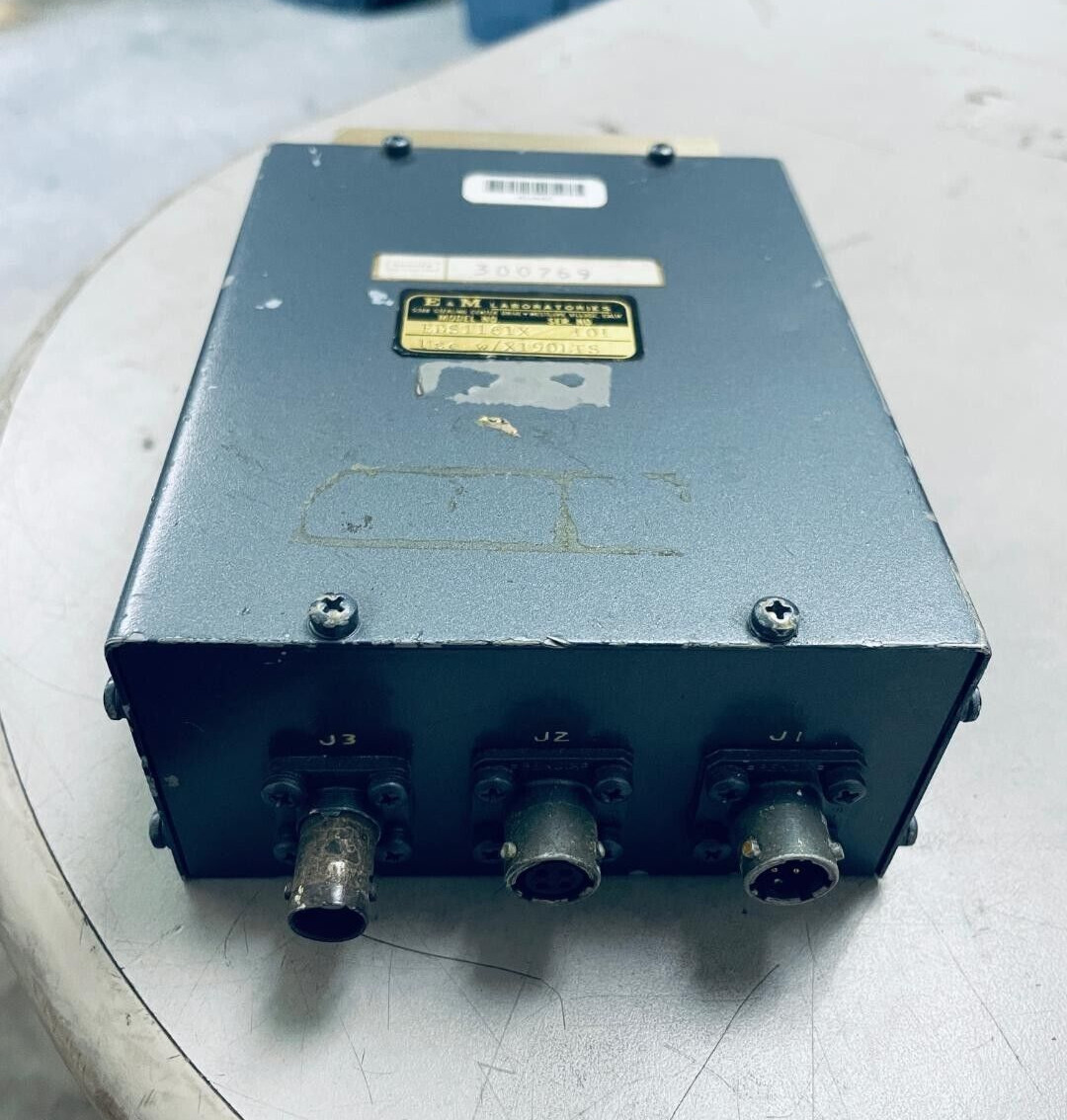 HUGHES AIRCRAFT ( E&M LABORATORIES ) AVIONICS INSTRUMENT Model EDS1161 @ D2
