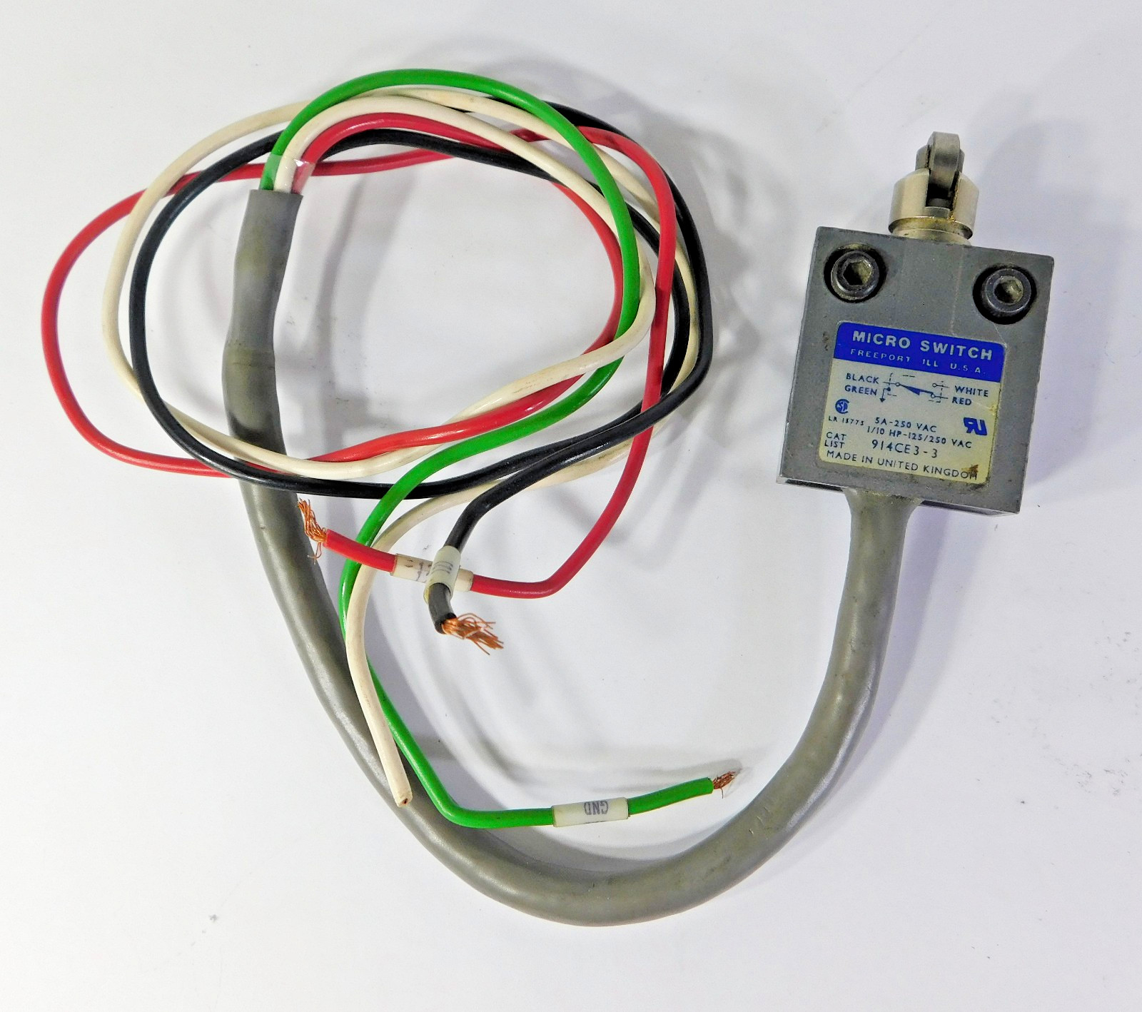 Honeywell Micro Switch 914CE3-3 Roller Plunger Switch With 20″ leads & Fasteners