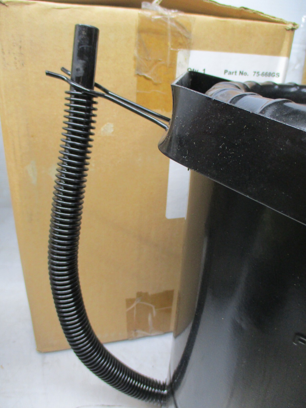 PLEWS LUBRIMATIC LEVER TYPE OILER 75-668GS 8QT