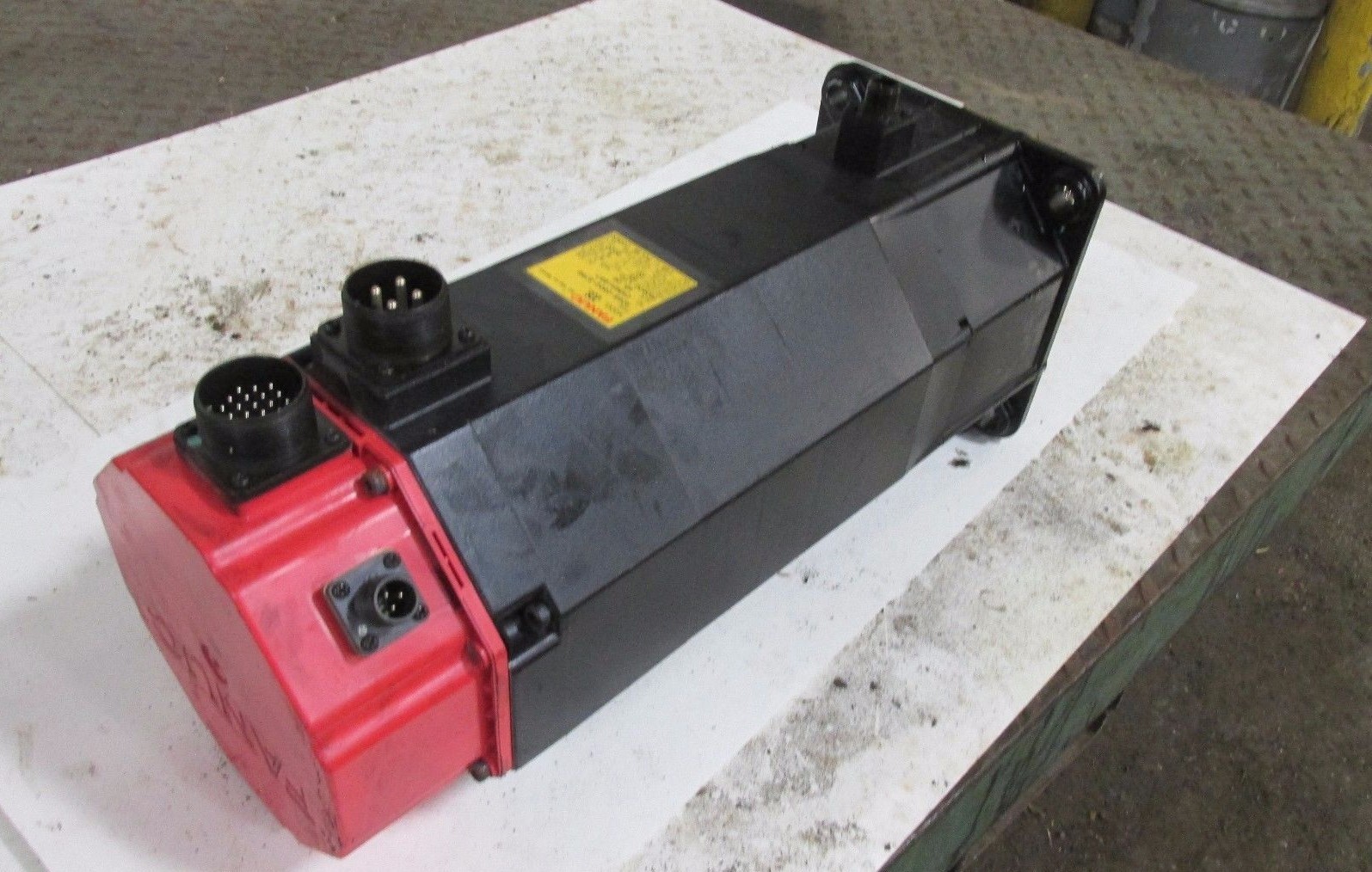 Fanuc AC Servo Motor Model 20S Type A06B-0502-B756 L3 ~ 40001LR