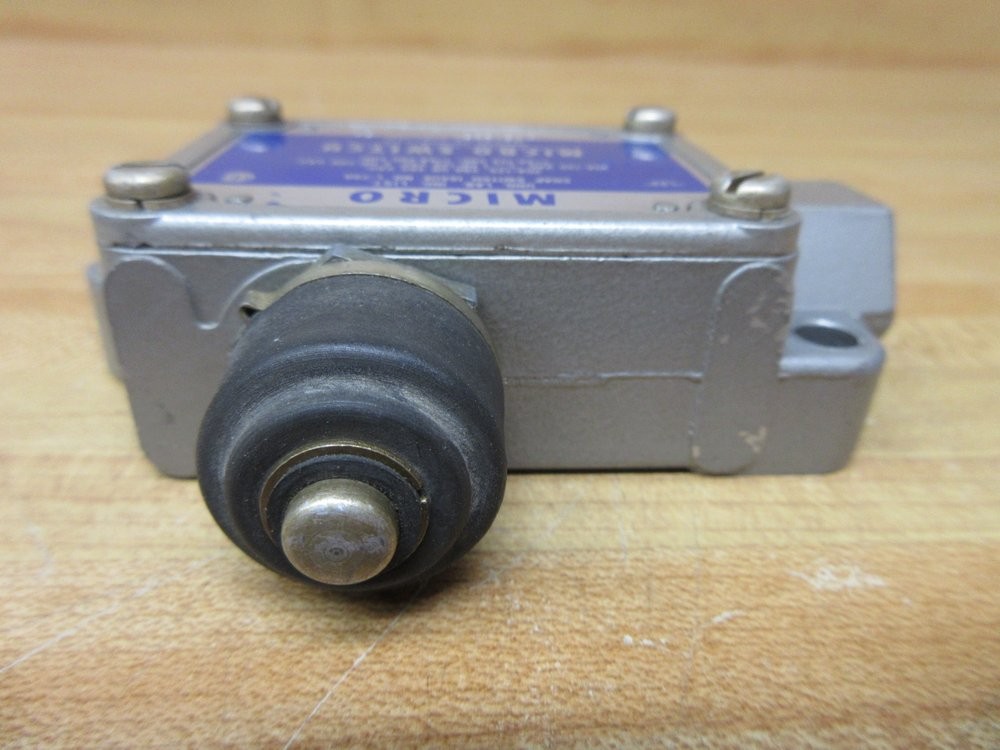 Micro Switch BAF1-2RN RH BAF12RN RH Limit Switch