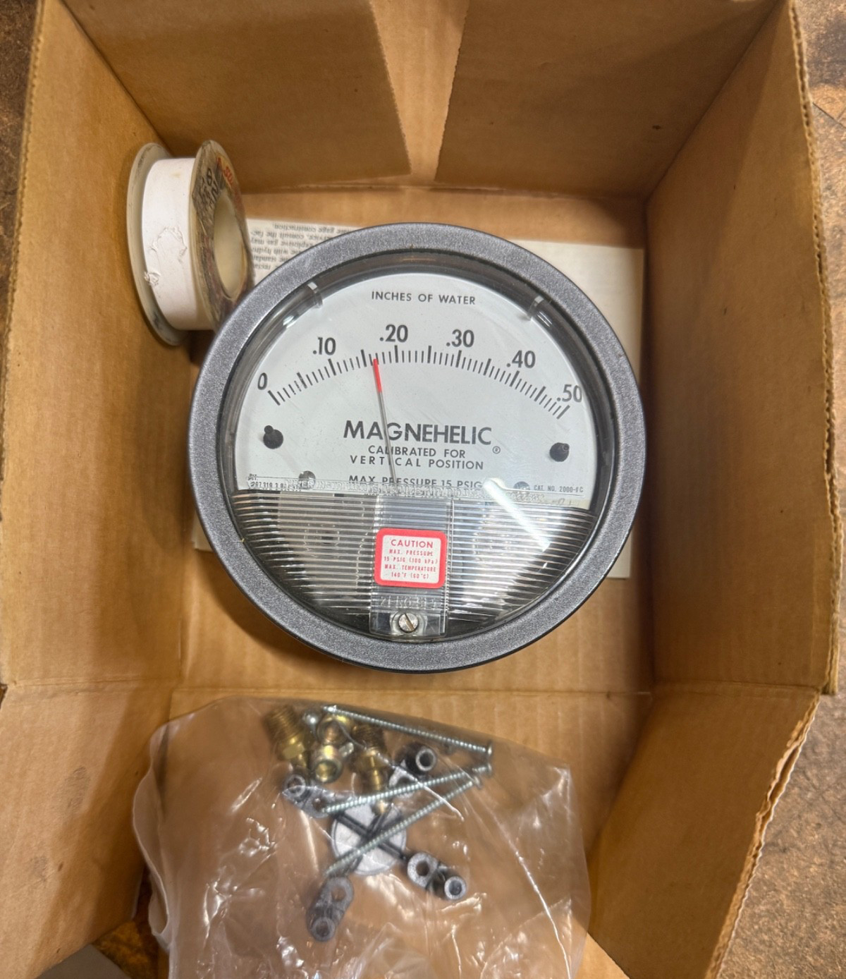 DWYER 2000-0C 15PSI 0-.50 NSNP (NEW)