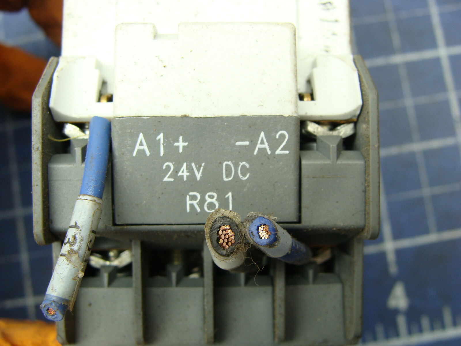 ABB CONTACTOR AL16-40-00 30A COIL 24VDC