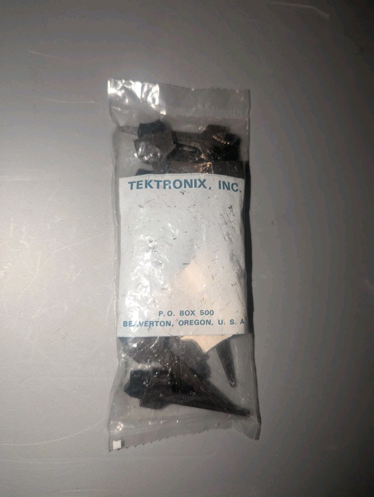 NEW LOT OF 12 GENUINE TEKTRONIX 020-0720-00 PROBE TIPS