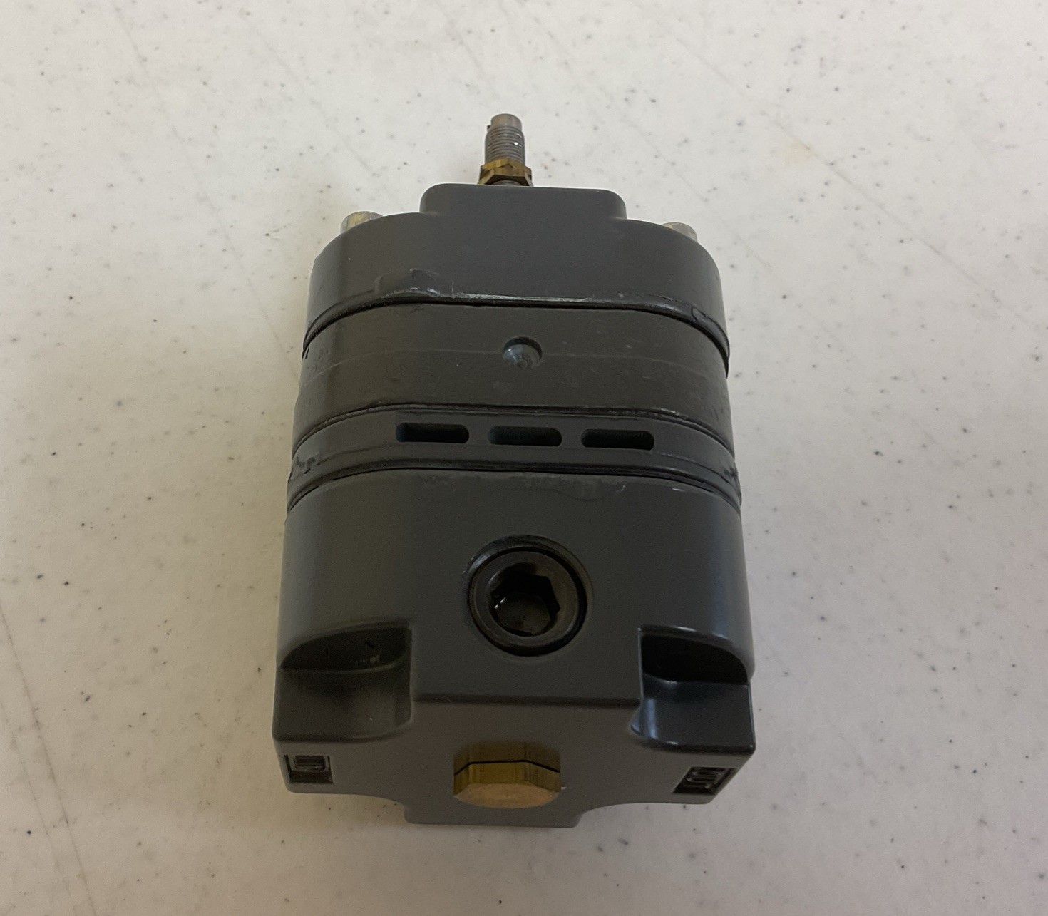 CONTROL AIR INC. TYPE 100 AIR PRESSURE REGULATOR 2-120 PSI 150 PSI MAX SUPPLY