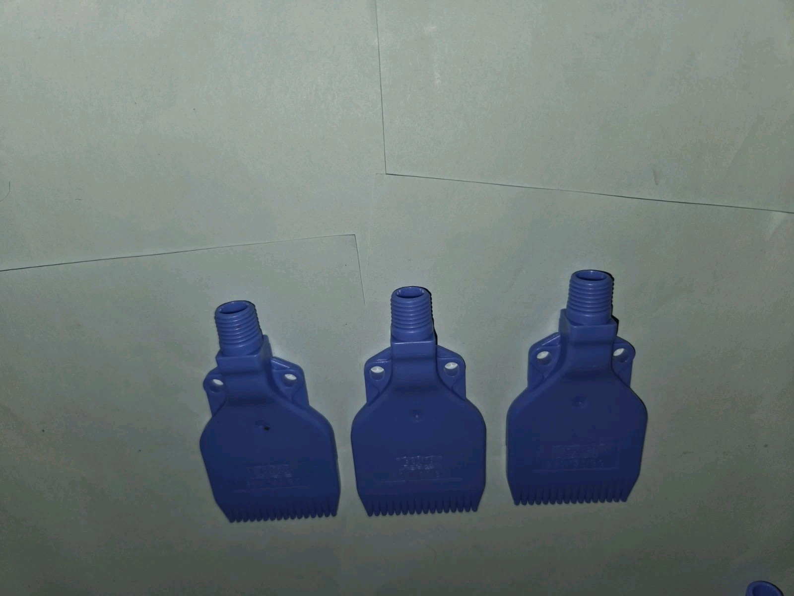 NEW LOT OF 3 GENUINE LECHLER 600.130.BC FLAT JET AIR PRESSURE NOZZLES 1/4″ NPT