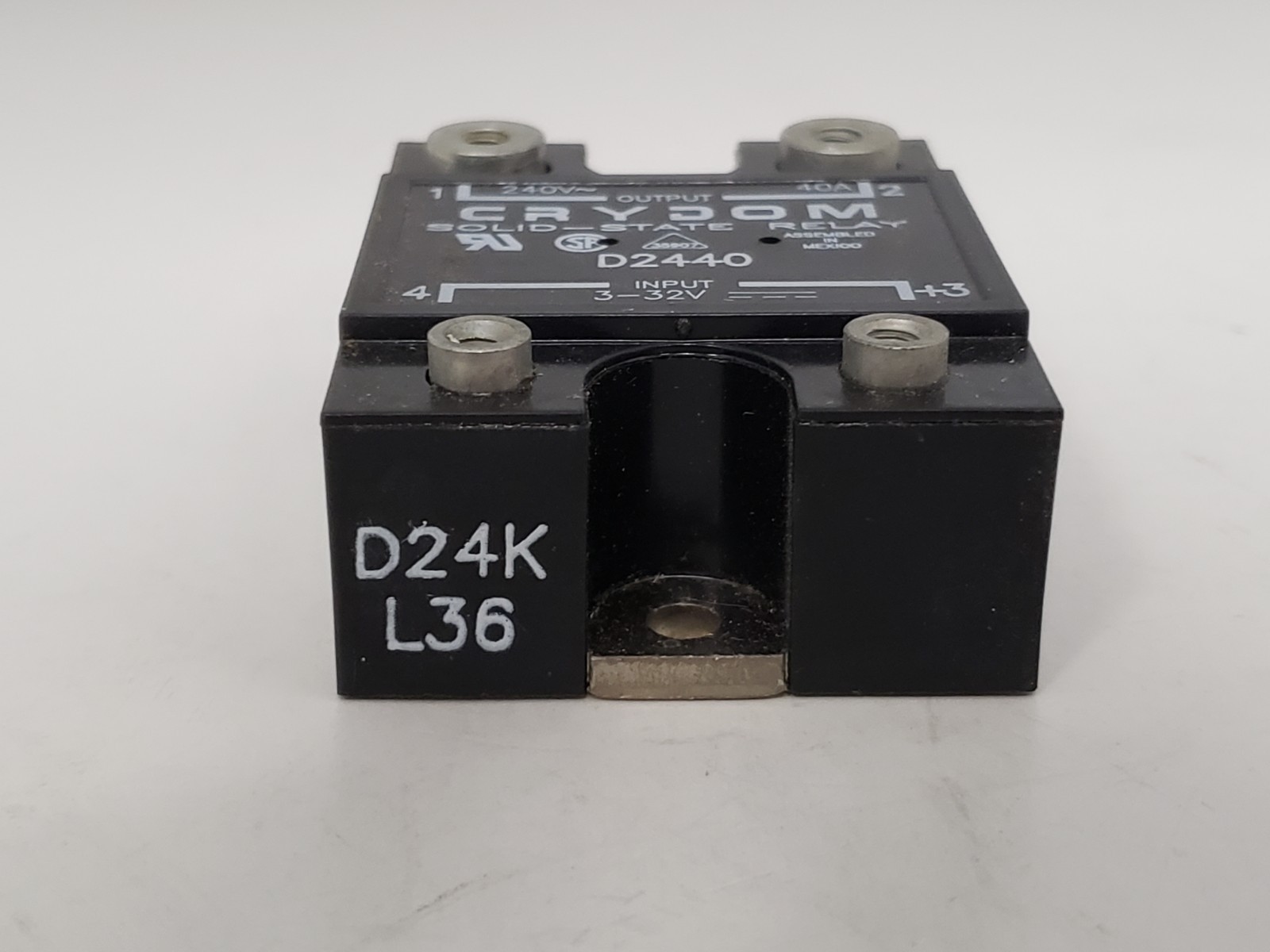 CRYDOM D2440 SOLID STATE RELAY 40A 240VAC 3-32V NNB