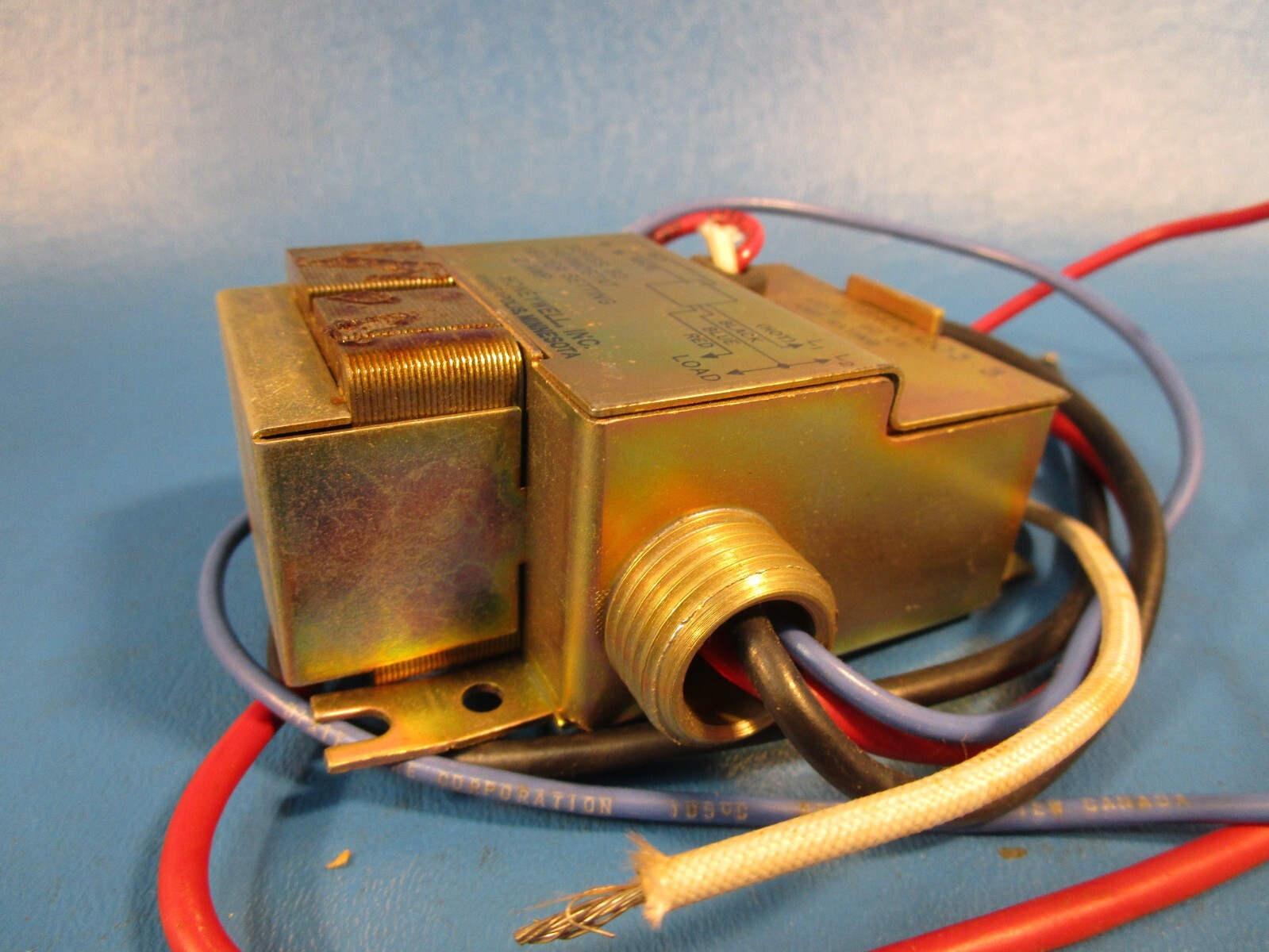 Honeywell R841C 1003 3, Relay, Electric Heat Relay 24VAC Coil 120V R841C1003 3