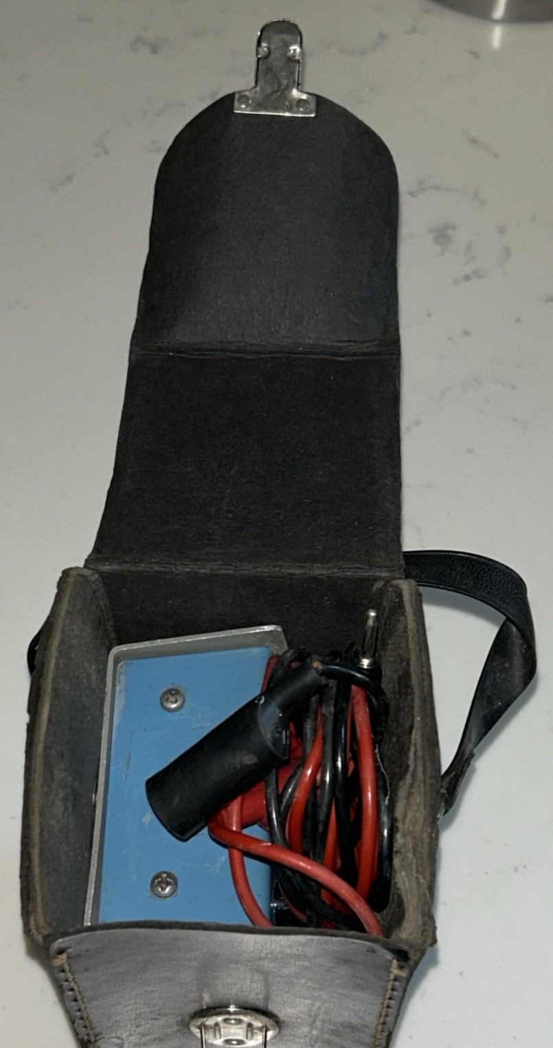 Associated Research Model 2001 Meg-Chek Megohmmeter Insulation Testing