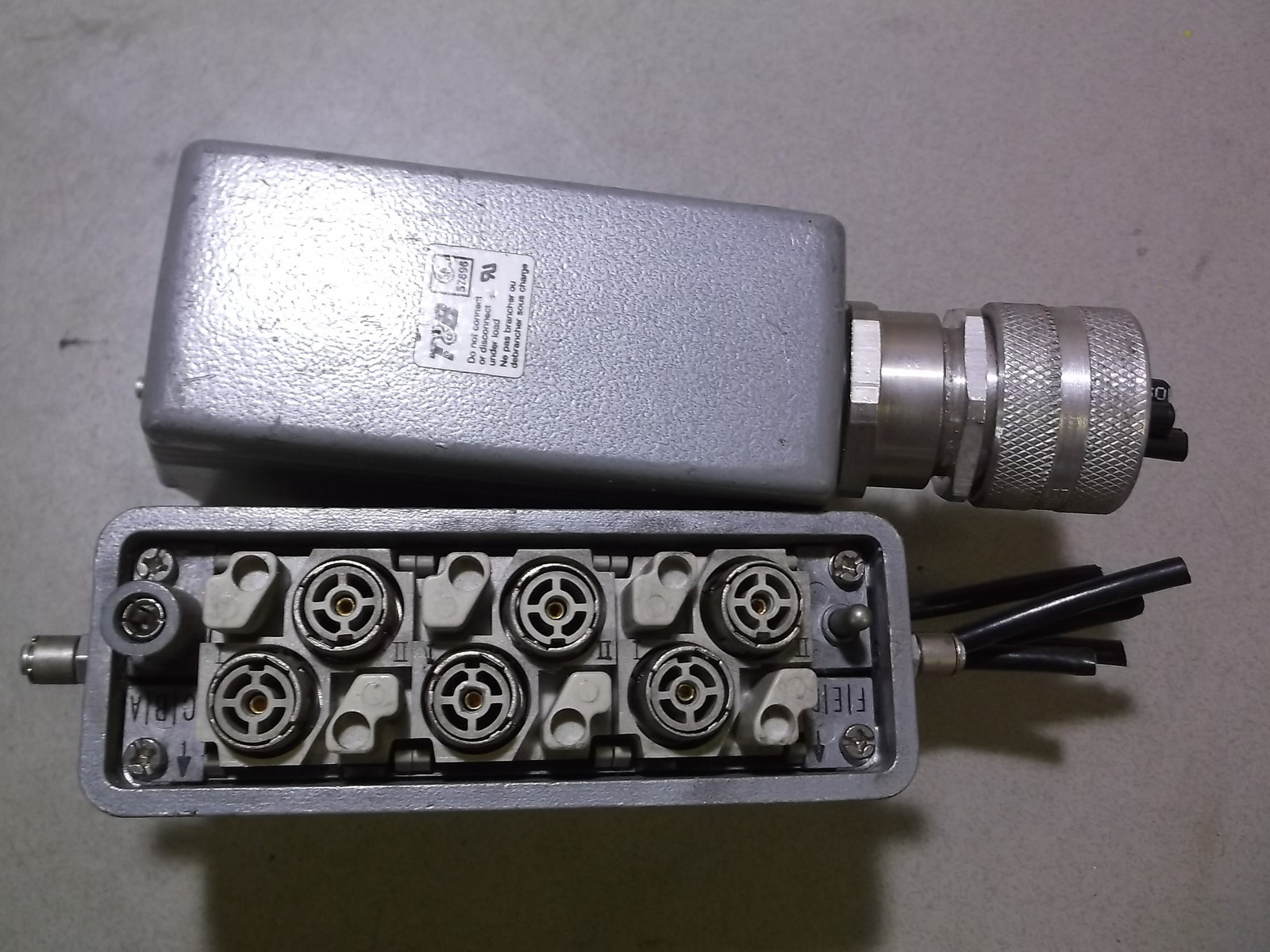 Thomas & Betts 57696 4-Wire Connector Lot of 2 *FREE SHIPPING*