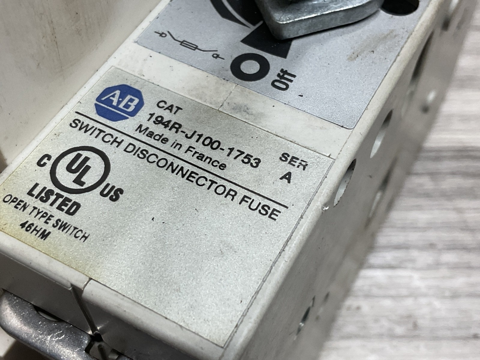 ALLEN-BRADLEY 194R-J100-1753 SER A SWITCH DISCONNECTOR FUSE #335A131PR2