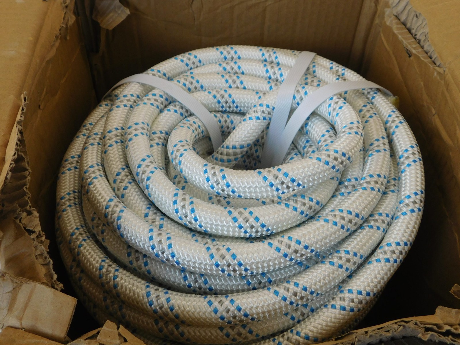 Findmall F8-020890 Polyester Arborist Bull Rope – NEW Surplus!