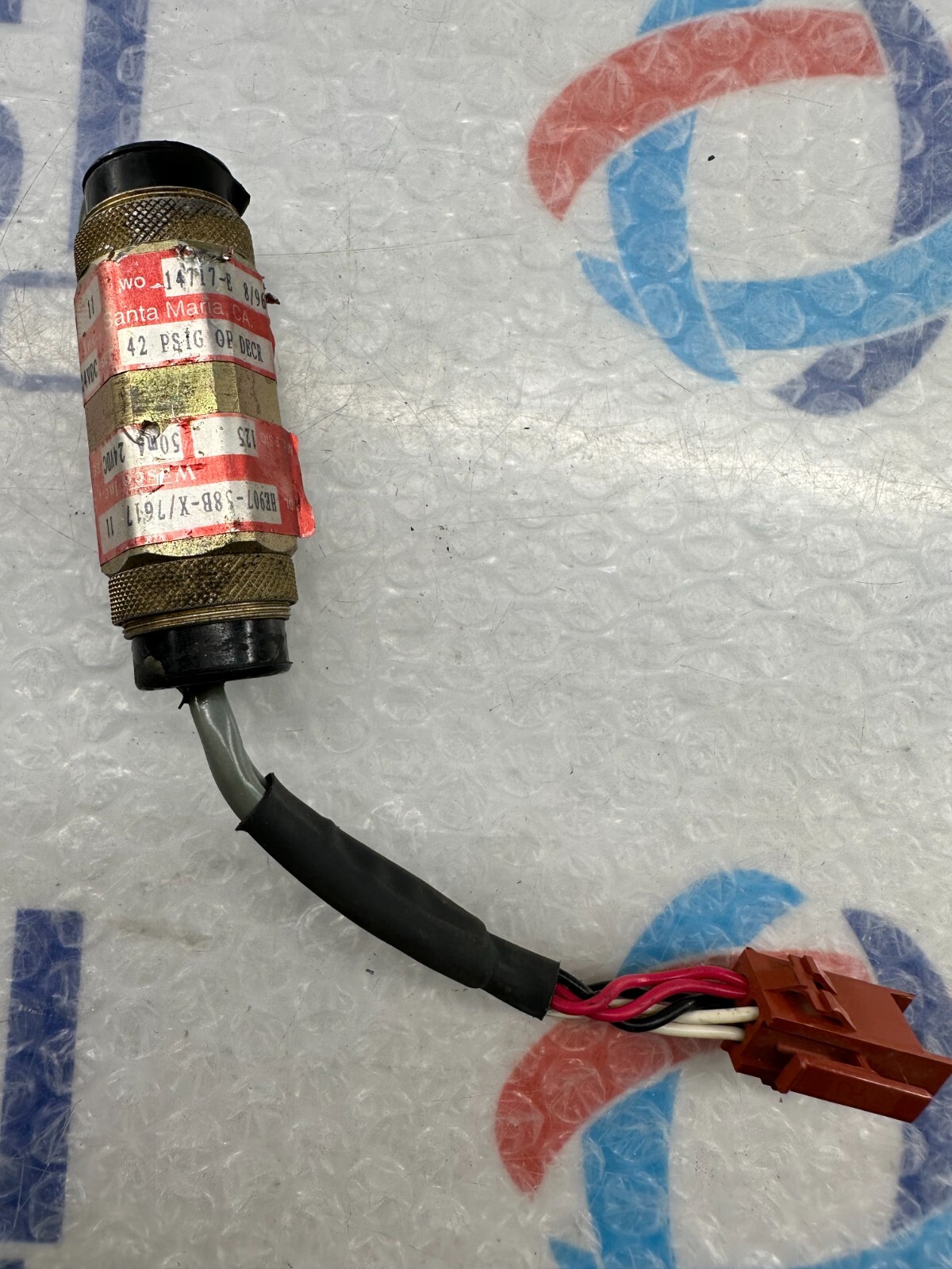 Wasco Inc., HE907-58B-X/7596, Vacuum Switch, 125 PSIG,