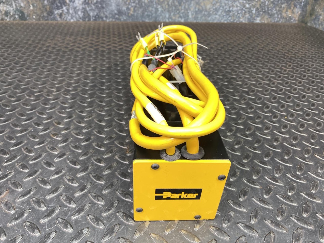 Parker Hannifin CM923KE-4021 Brushless Servo Motor 340V 7500RPM Refurbished