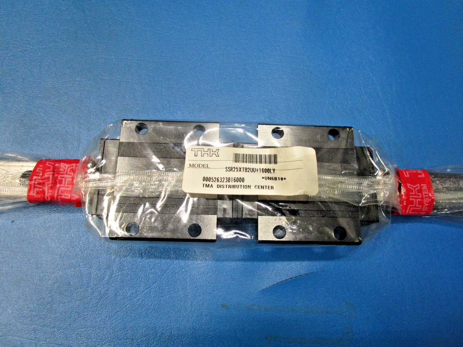 THK SSR25XTB2UU+1600LY, Two Linear Bearing SSR25XTB Flange Blocks on 1600mm Rail