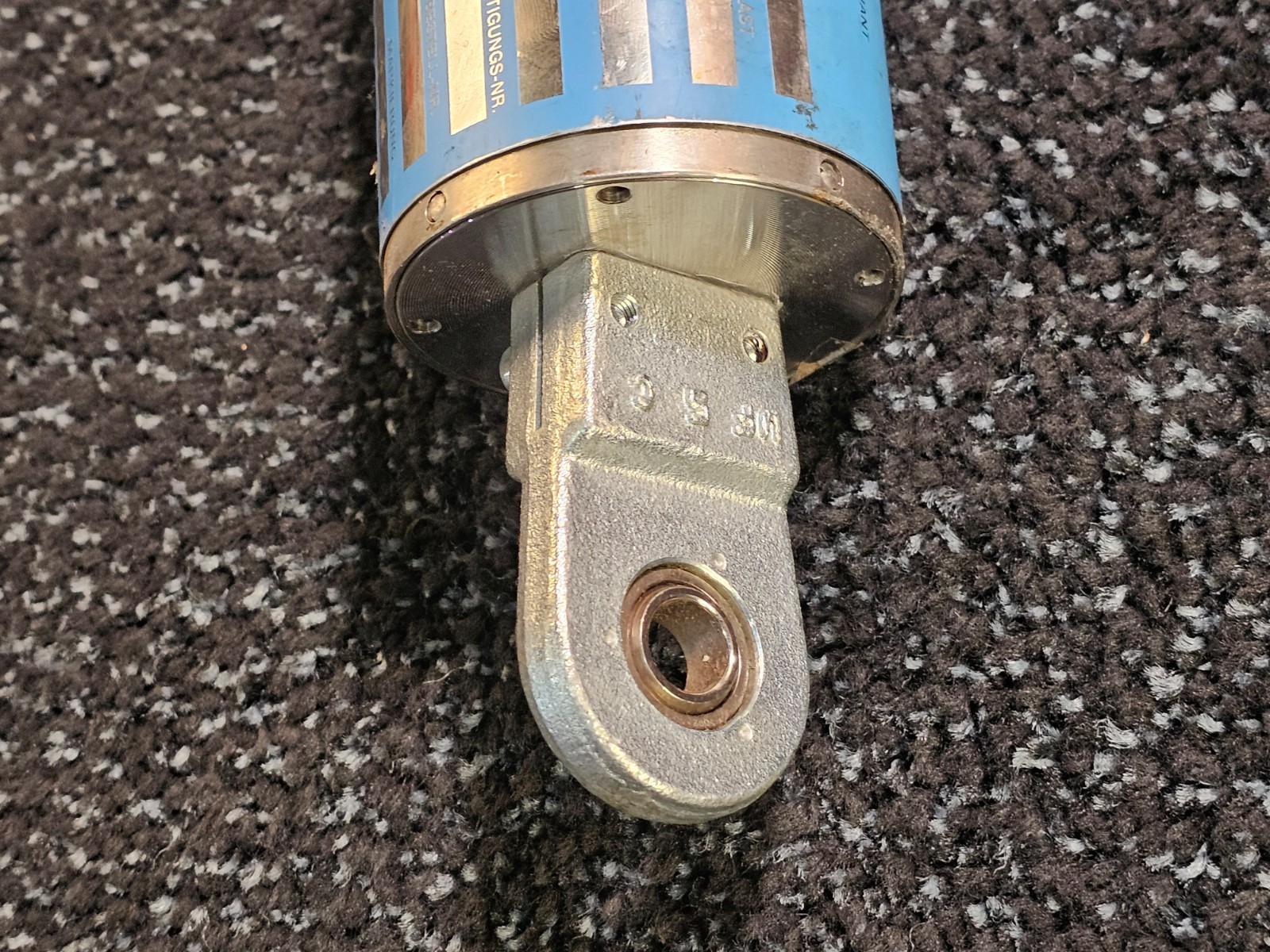 Lisega 30 38 16 Shock Absorber 1800psi 4 in Stroke AP280 Oil 31601371/001