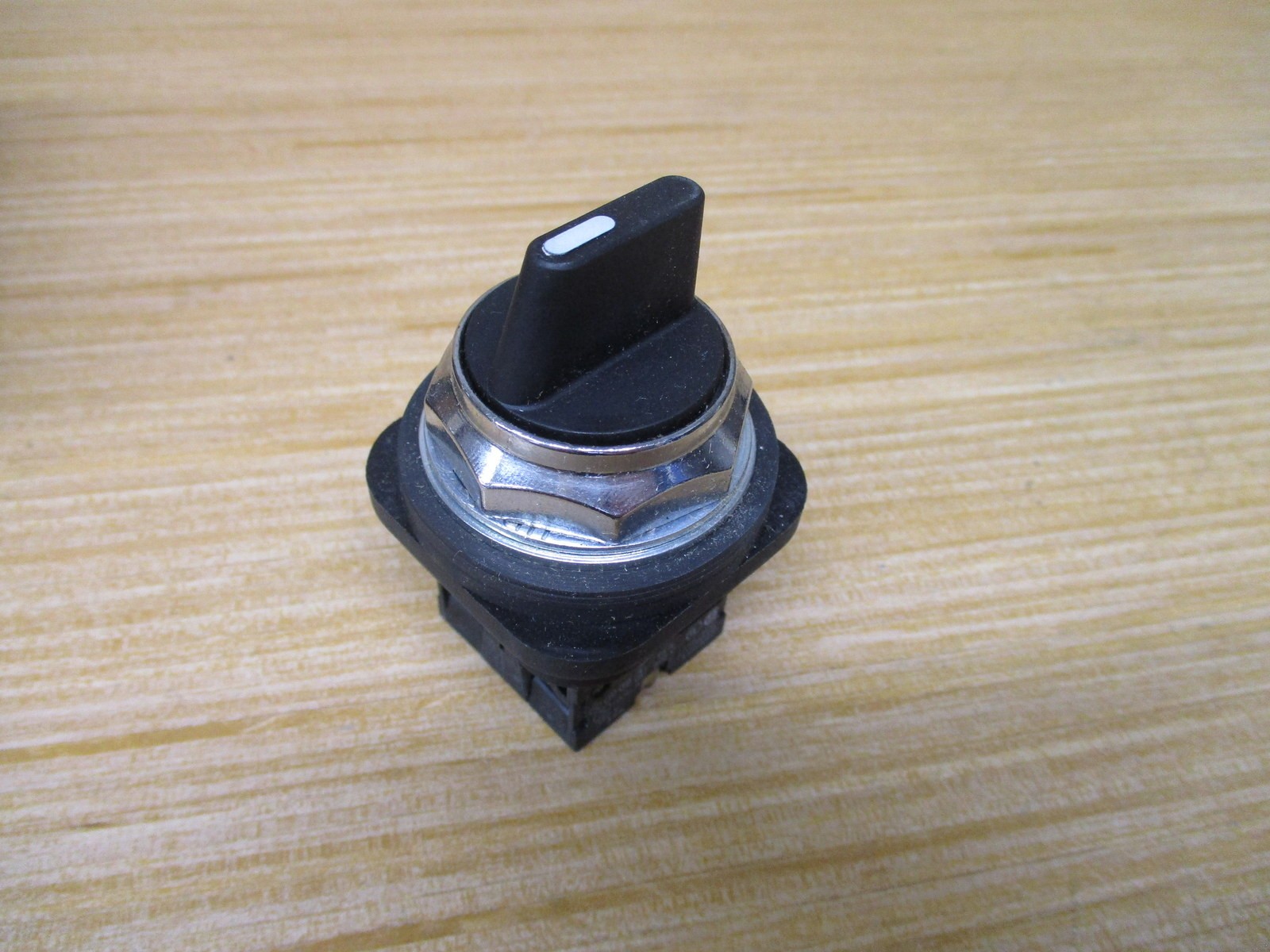 Telemecanique XB3BF59 Schneider Selector Switch