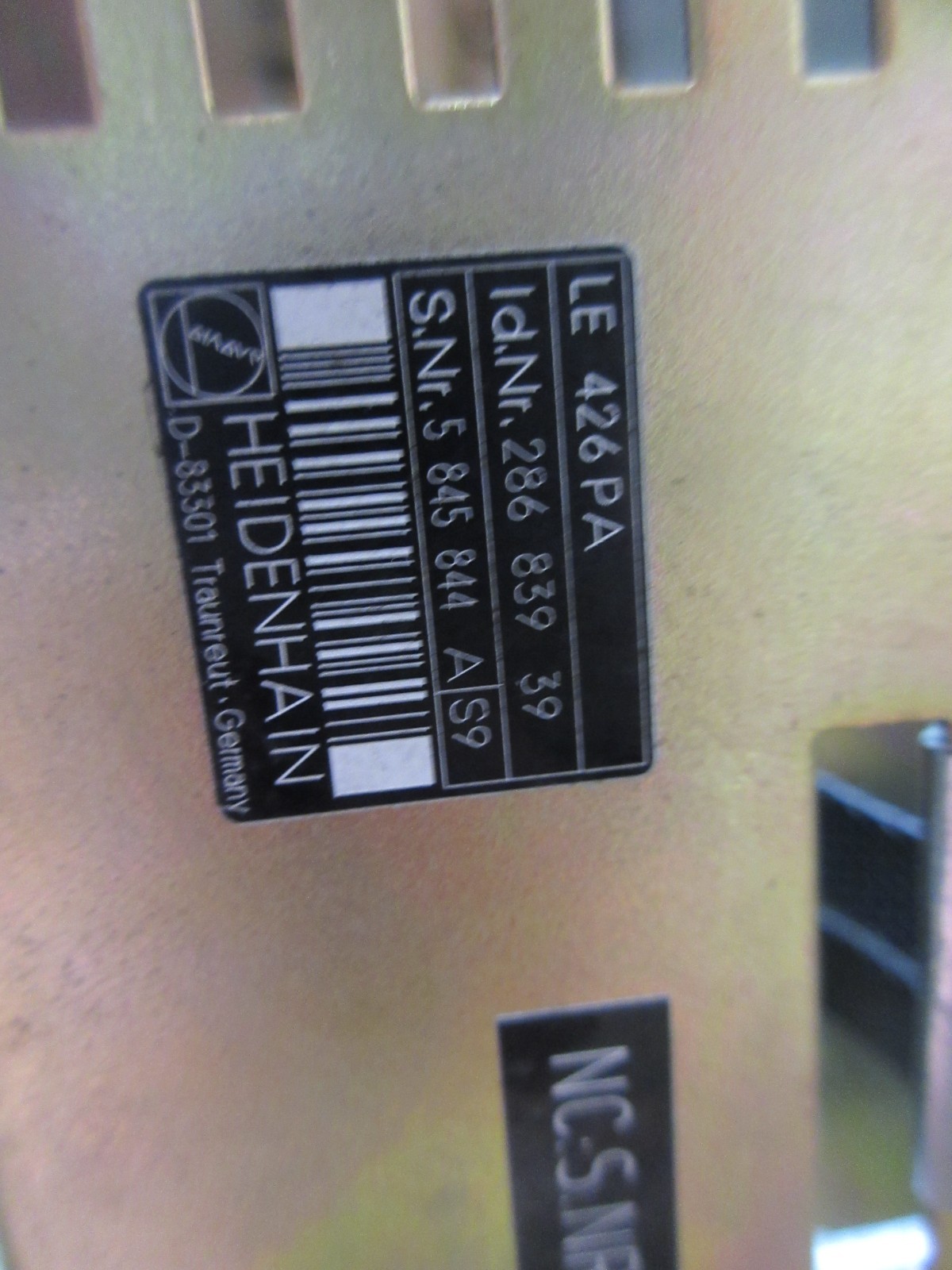 HERMLE UWF 1202S CNC MILL HEIDENHAIN LE 426PA ID.NR. 286 839 39 CASE ONLY