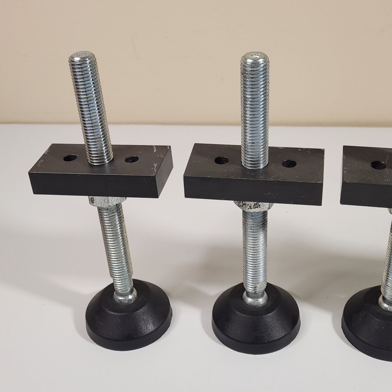 ValuGuide VG-50 Lot of (4) Adjustable Articulating Leveling Pads 7-3/4″ OA High