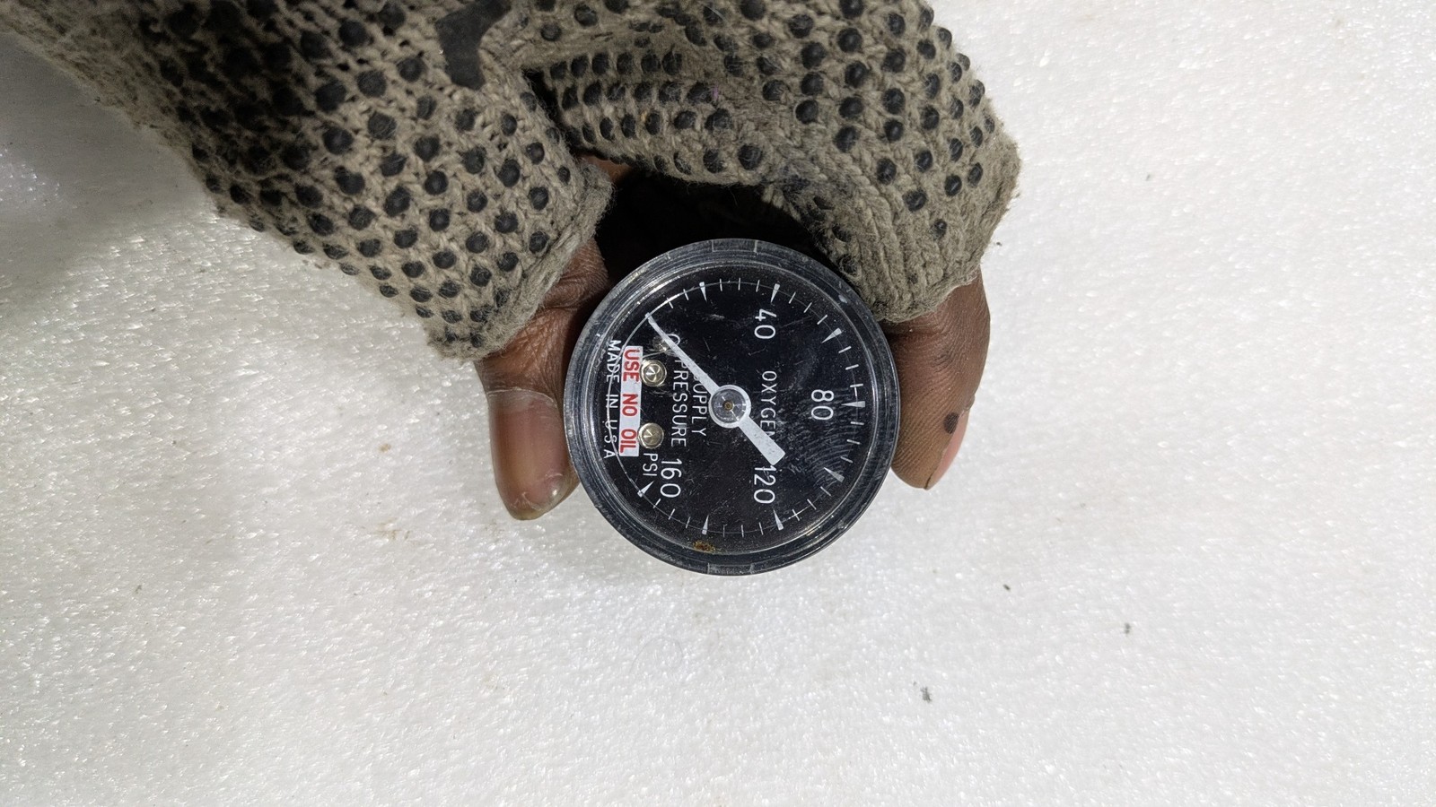 OXYGEN PRESSURE GAUGE SUPPLY 0 – 160 PSI