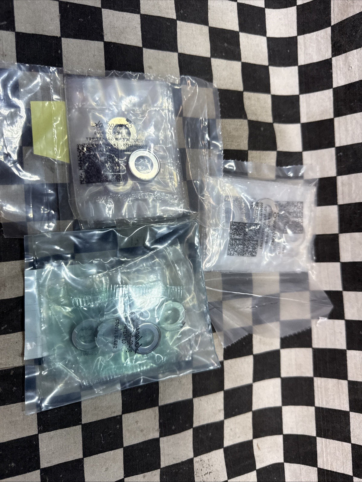 SWAGELOK NI-8-VCR-2-GR-VS, NI8VCR2GRVS, Face Seal Fitting 1/2″ LOT OF 10, #M42